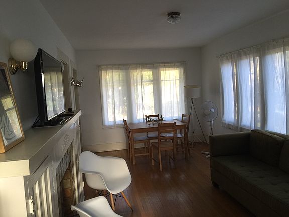 4th image of 1727 S Ardmore Ave