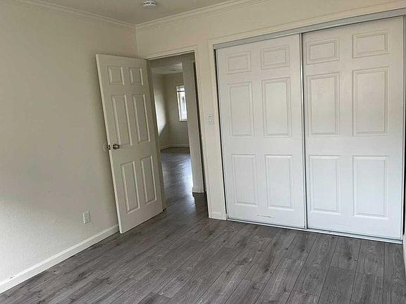 5th image of 1537 8th Ave #B