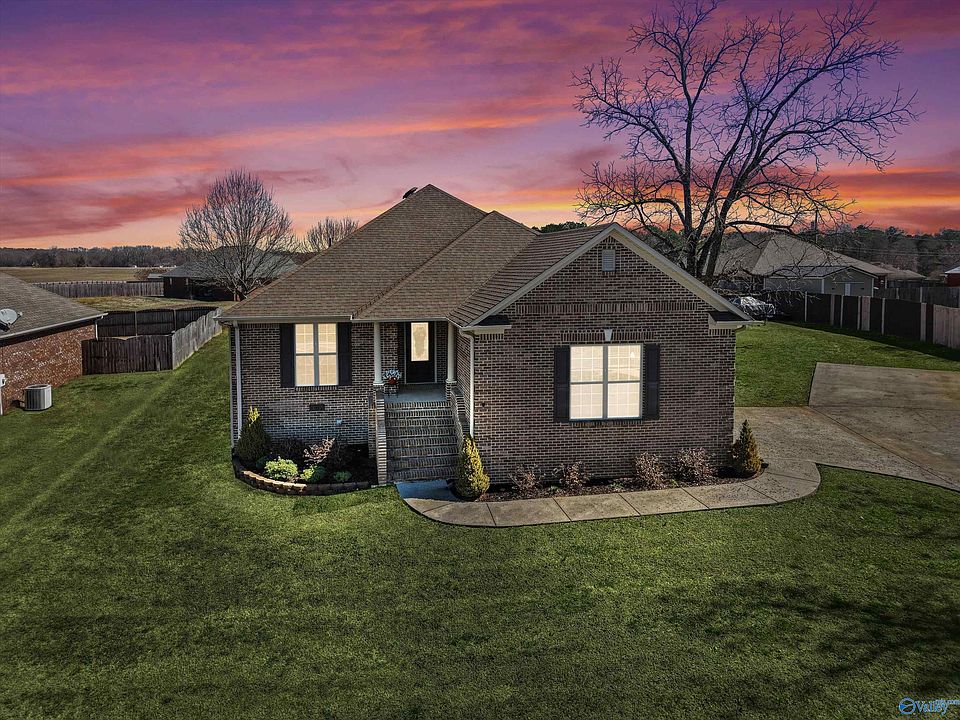 1st image of 19374 Meadows Rd