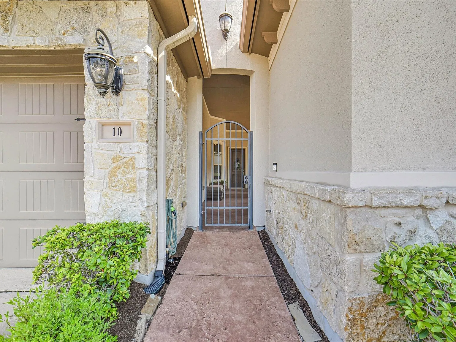 3 bed, 4.5 bath, 3154 sqft, $3,800 — Photo 3