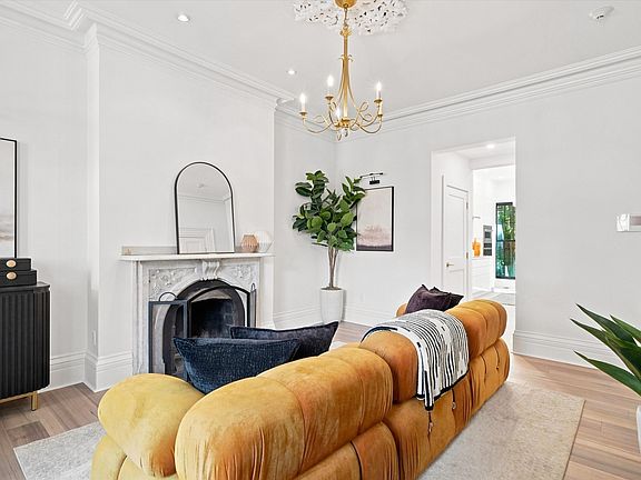 2nd image of 320 Shawmut Ave #1