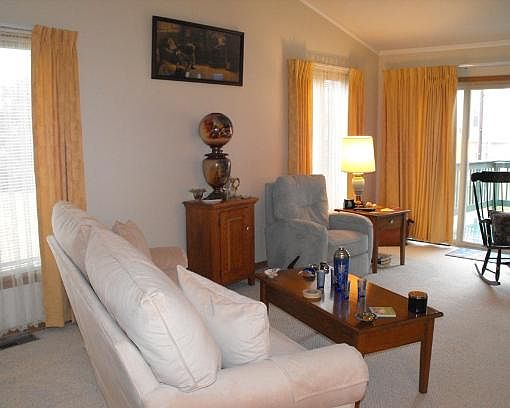 5th image of 708A Chestnut Dr