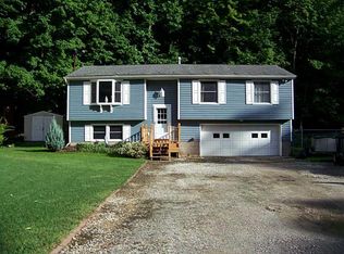 2761 Head Dr, Erie, PA 16506