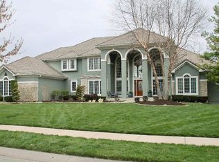 9709 Sunset Cir, Lenexa, KS 66220