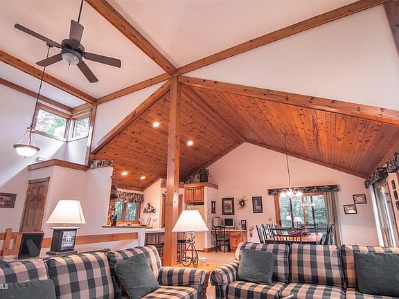 4th image of 10 Goldenrod Ln
