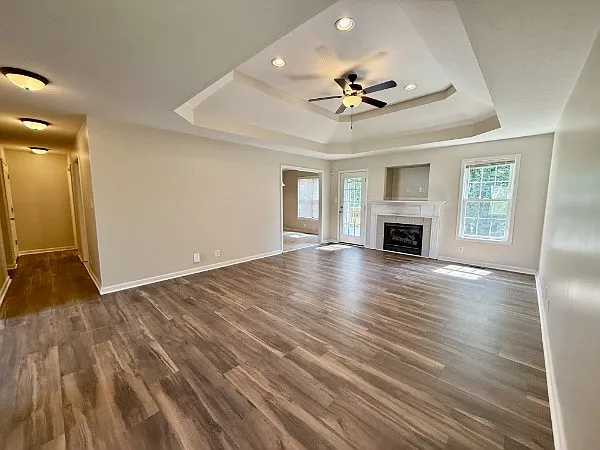 3275 Twelve Oaks Blvd — Photo 2