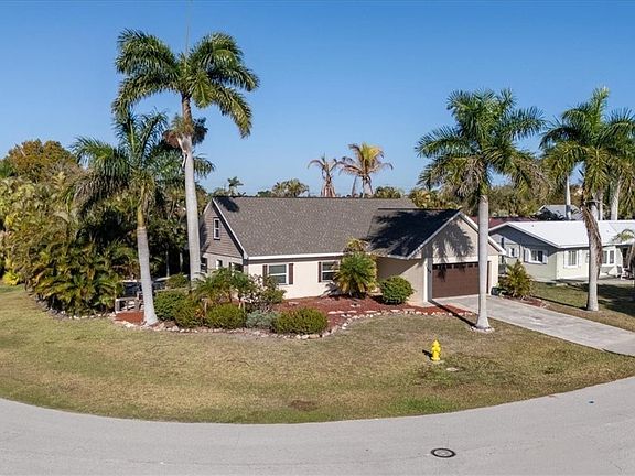 2nd image of 7165 Columbia Cir E