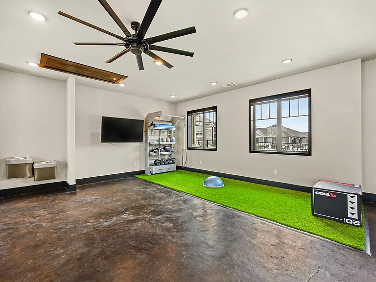 Shannon Creek Apartments — Photo 33