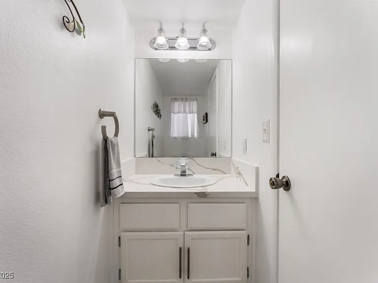 2229 Goldhill Way — Photo 6