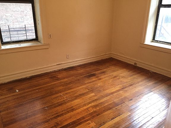 2nd image of 450 New York Ave