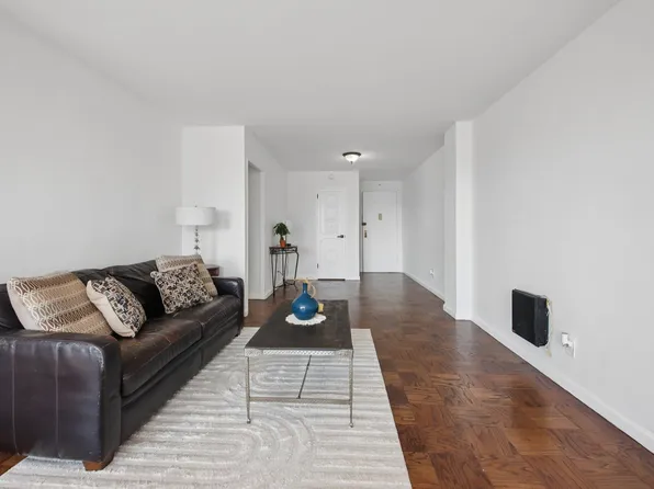 10 Huron Avenue image 9 of 37