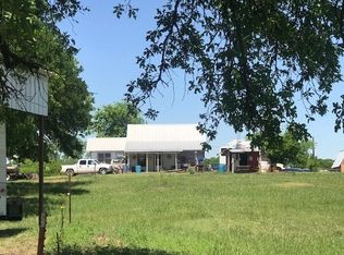 995 W White Dove St, Azle, TX 76020