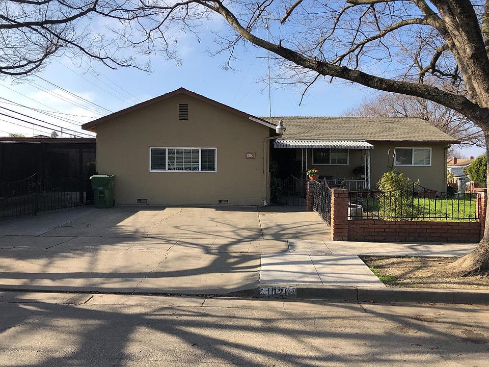 2nd image of 1021 Diadem Dr
