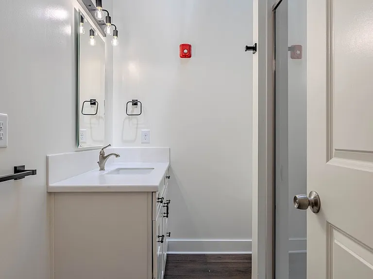 306 Tribune St — Photo 5