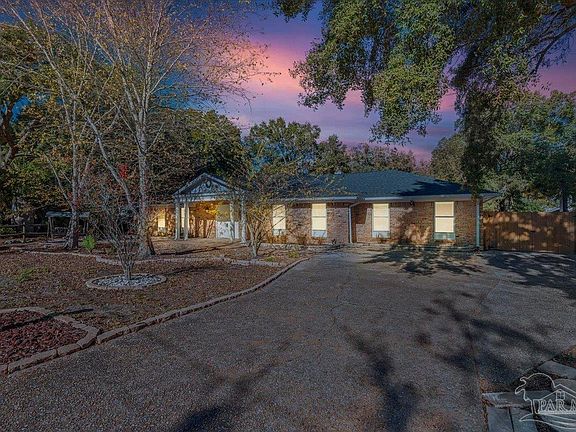 3rd image of 4740 Woodcliff Dr