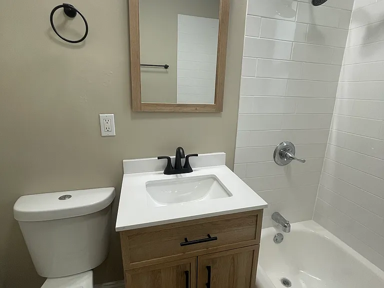 7556 S Langley Ave #1 — Photo 24