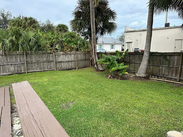 1329 NW Antoch Ave — Photo 41