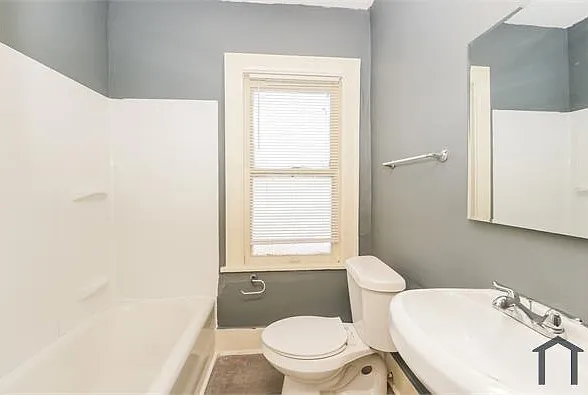 2174 W 103rd St #4 — Photo 10