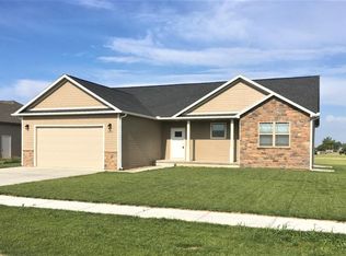 2311 Prairie Rose Dr, Great Bend, KS 67530