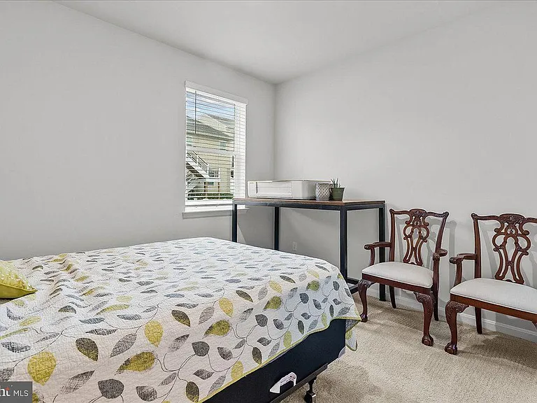 109 Woodford Dr — Photo 13