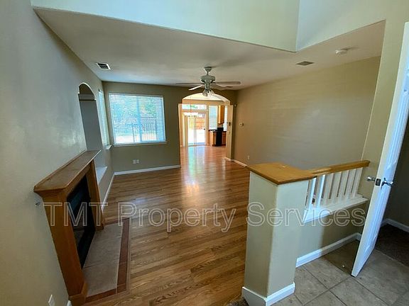 3rd image of 8823 Ocean Breeze Ct