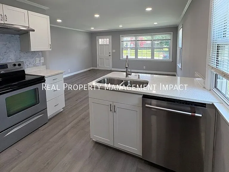 327 Williamson St — Photo 14