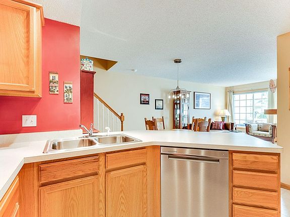 5th image of 20576 Erin Ct