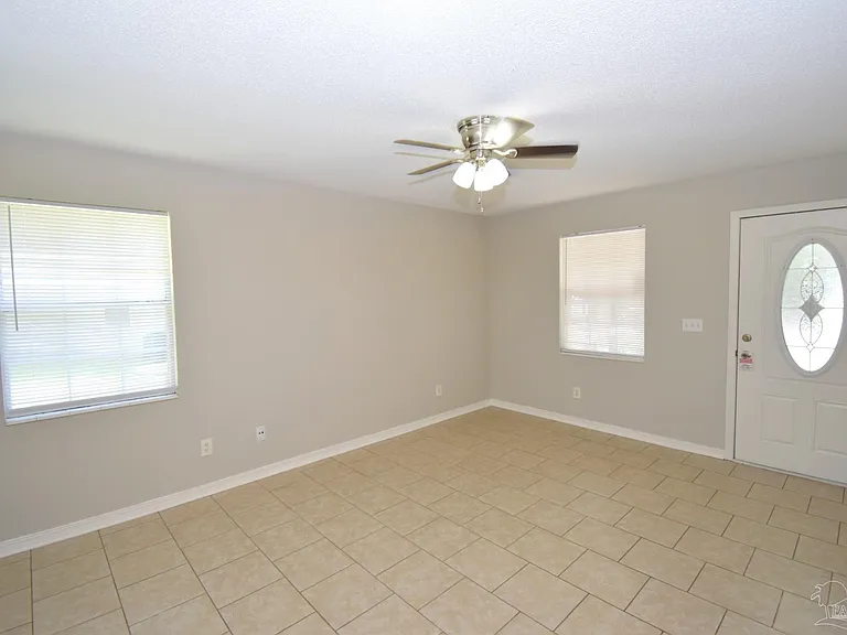 7135 Pearson Rd #4 — Photo 3