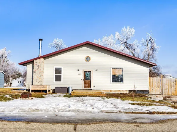 605 Ingalls Ave, Hope, ND 58046