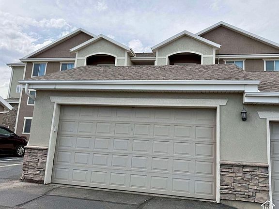 2nd image of 139 W Spring Hill Way
