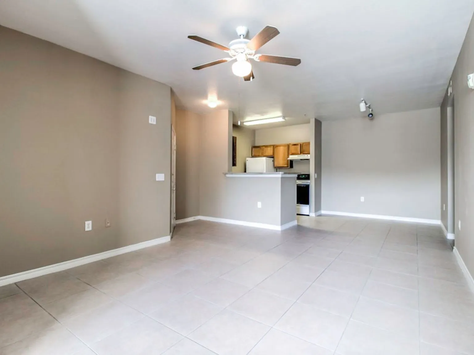 Madison Point Apartments — Photo 2