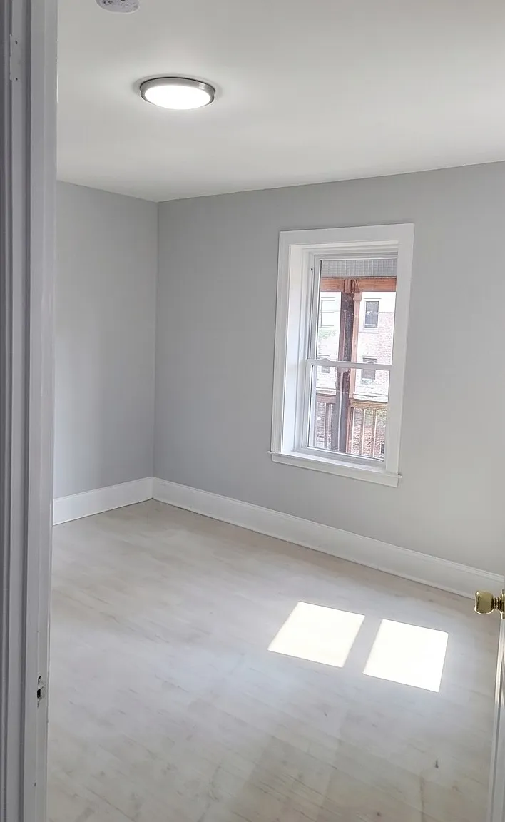 1 bed, $1,300 — Photo 1