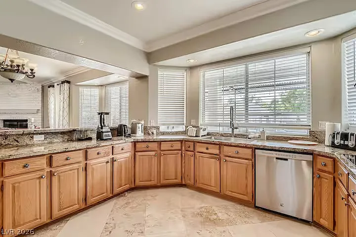 6465 W Quail Ave — Photo 4