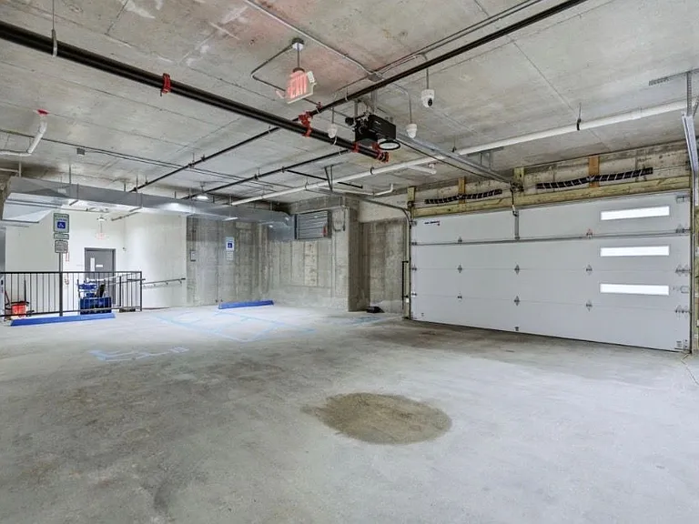 8800 John F. Kennedy Blvd — Photo 13