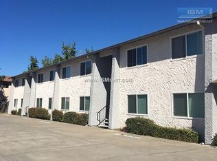 321 Lake Blvd APT 4, Redding, CA 96003