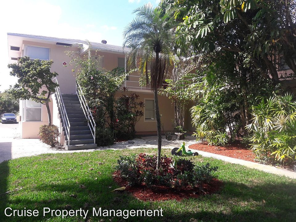 2nd image of 306 N Lakeside Ct APT A3