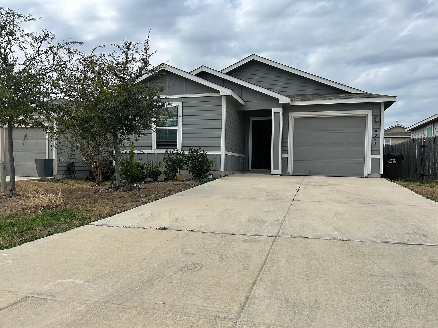 3 bed, 1170 sqft, $1,800 — Photo 1