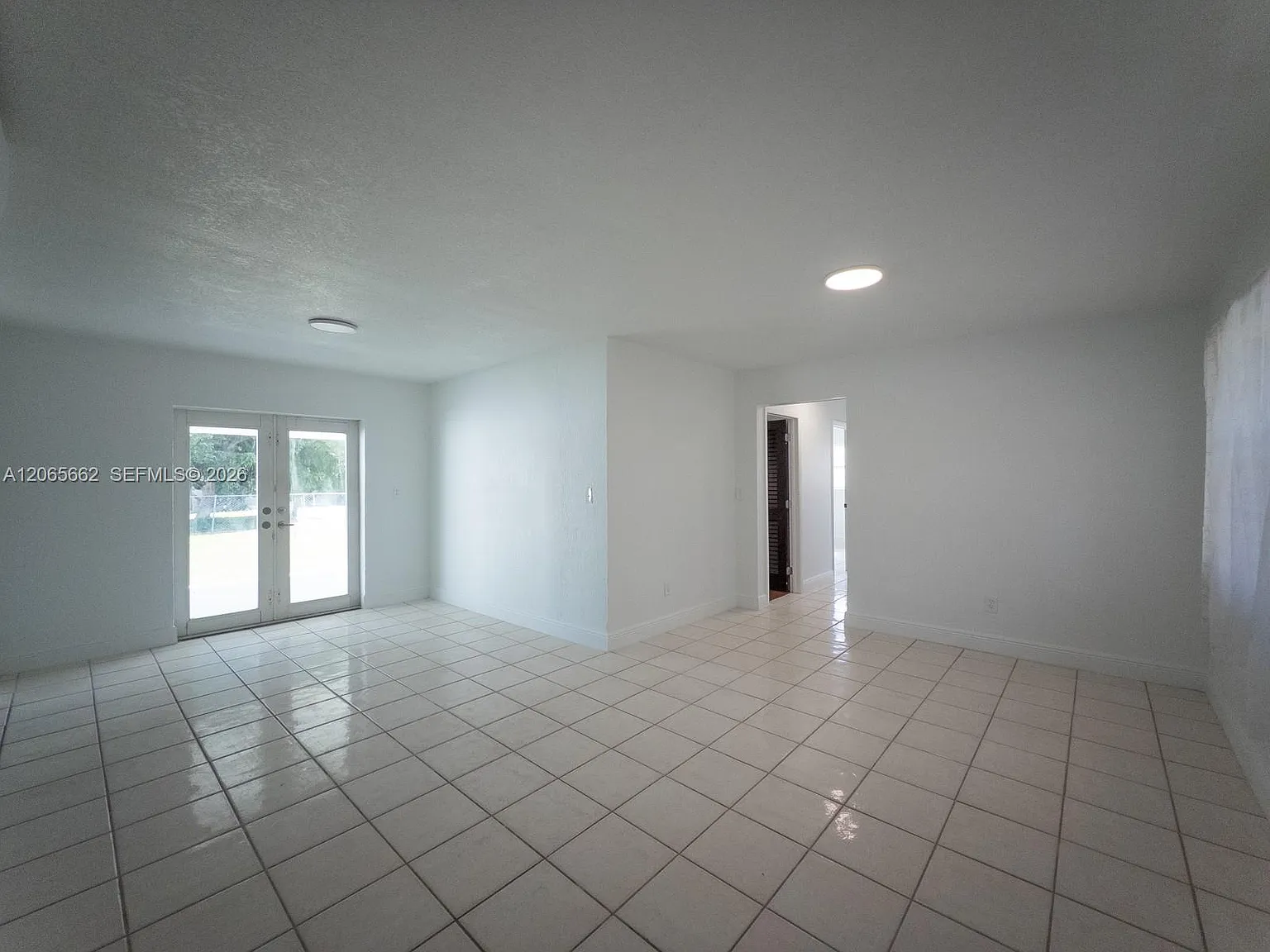 3 bed, 1162 sqft, $2,499 — Photo 4