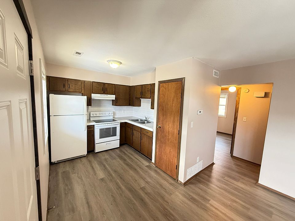 1st image of 1220 E Broadway St #M