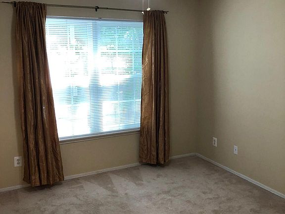 2nd image of 3309 Wyndham Cres #2185