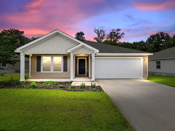 460 Riverwalk Cir, Freeport, FL 32439