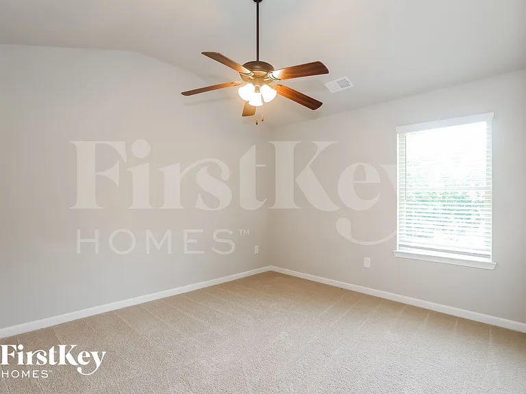 727 Hot Springs Trl — Photo 11