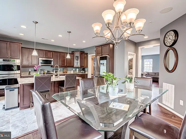 510 Overlook Park Dr #32 — Photo 23