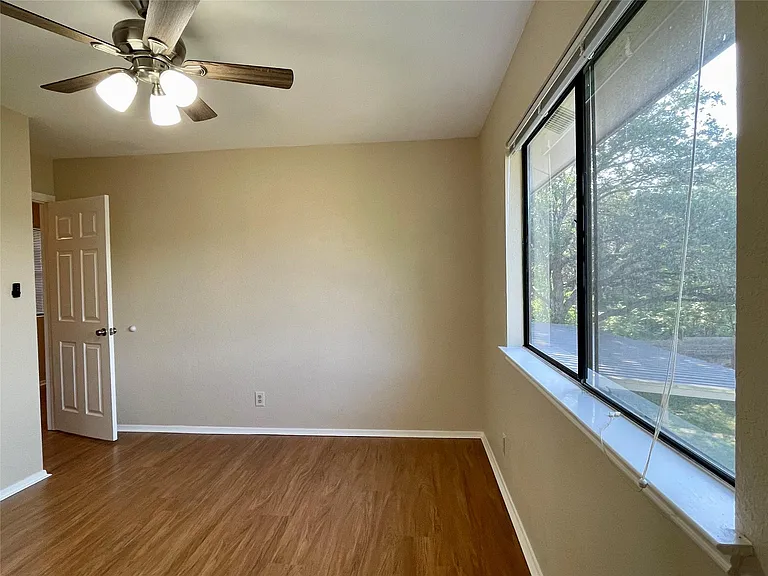 8905 Bridgewood Trl — Photo 18