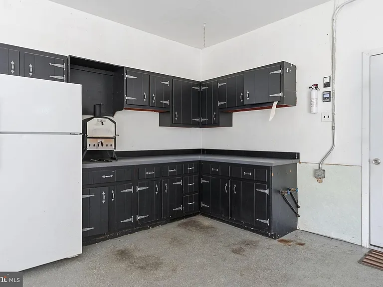 2329 Coles Blvd — Photo 29