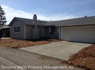 7273 Circle Dr, Rohnert Park, CA 94928