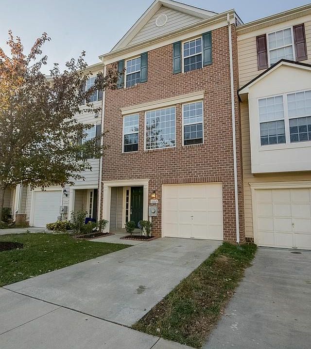 Great Curb Appeal w/ the Brick Front
