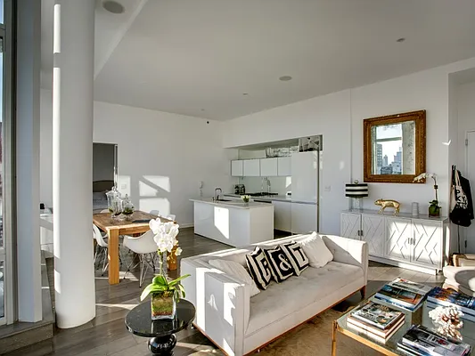 Sold by Sotheby's International Realty | media 20