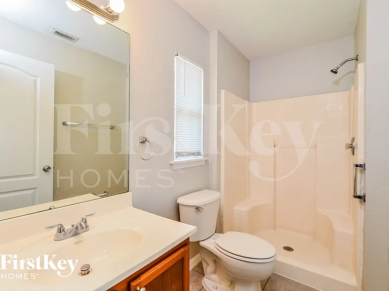 2657 Bentley Dr — Photo 9