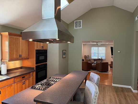4th image of 969 N Haven Cir